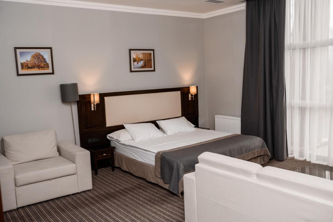 Optima Collection Park Hotel Ivano-Frankivsk Exterior photo