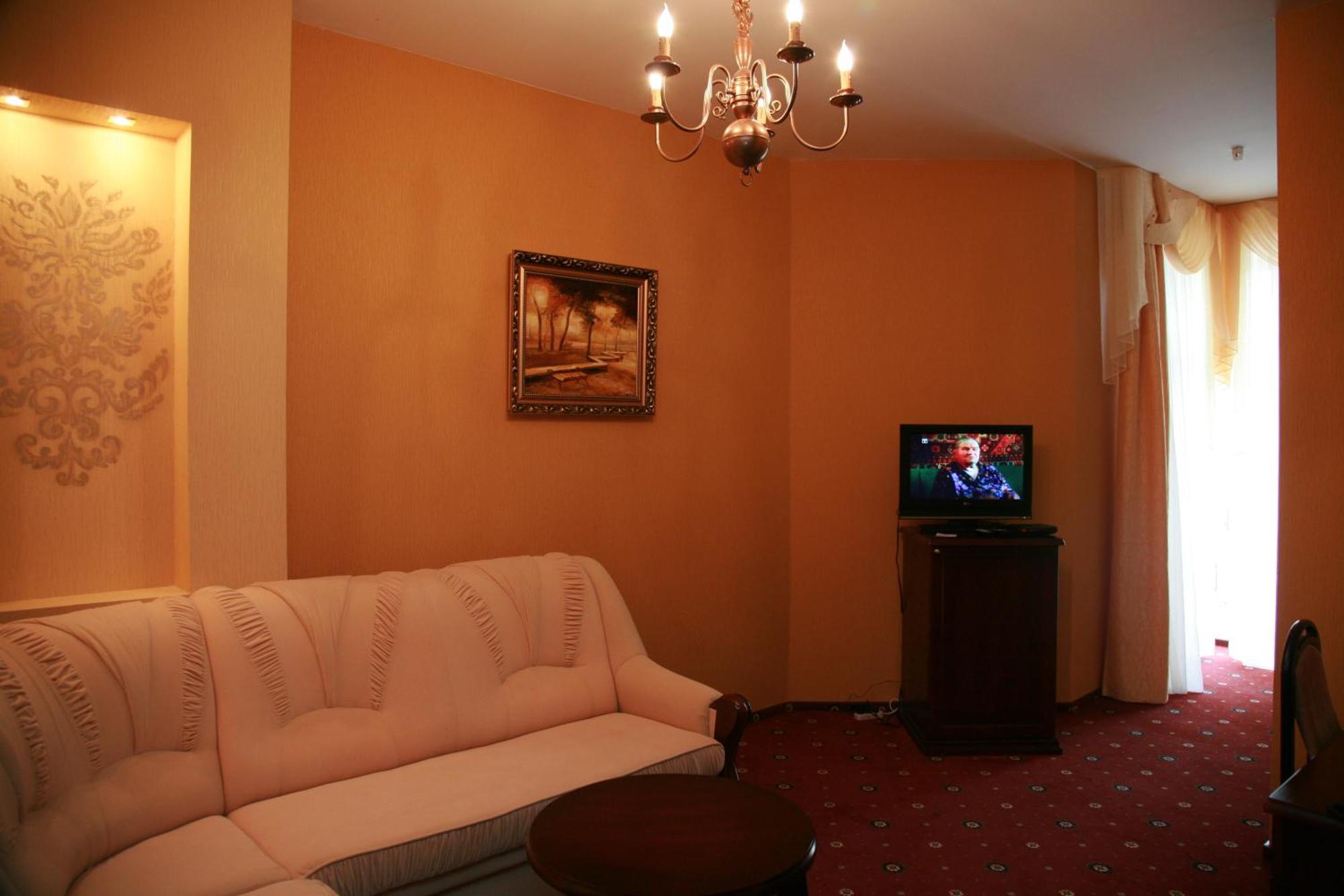 Optima Collection Park Hotel Ivano-Frankivsk Room photo