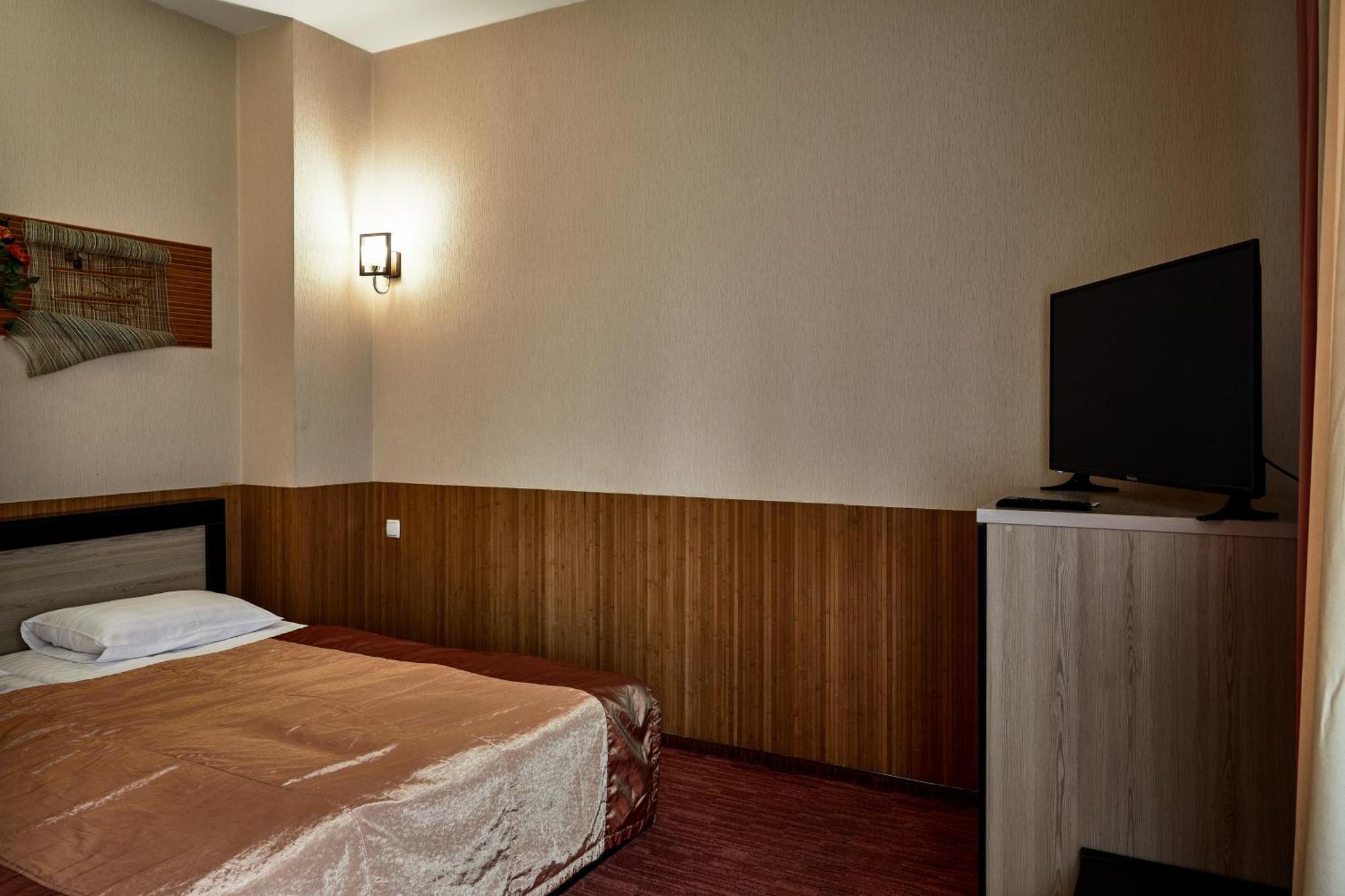 Optima Collection Park Hotel Ivano-Frankivsk Room photo